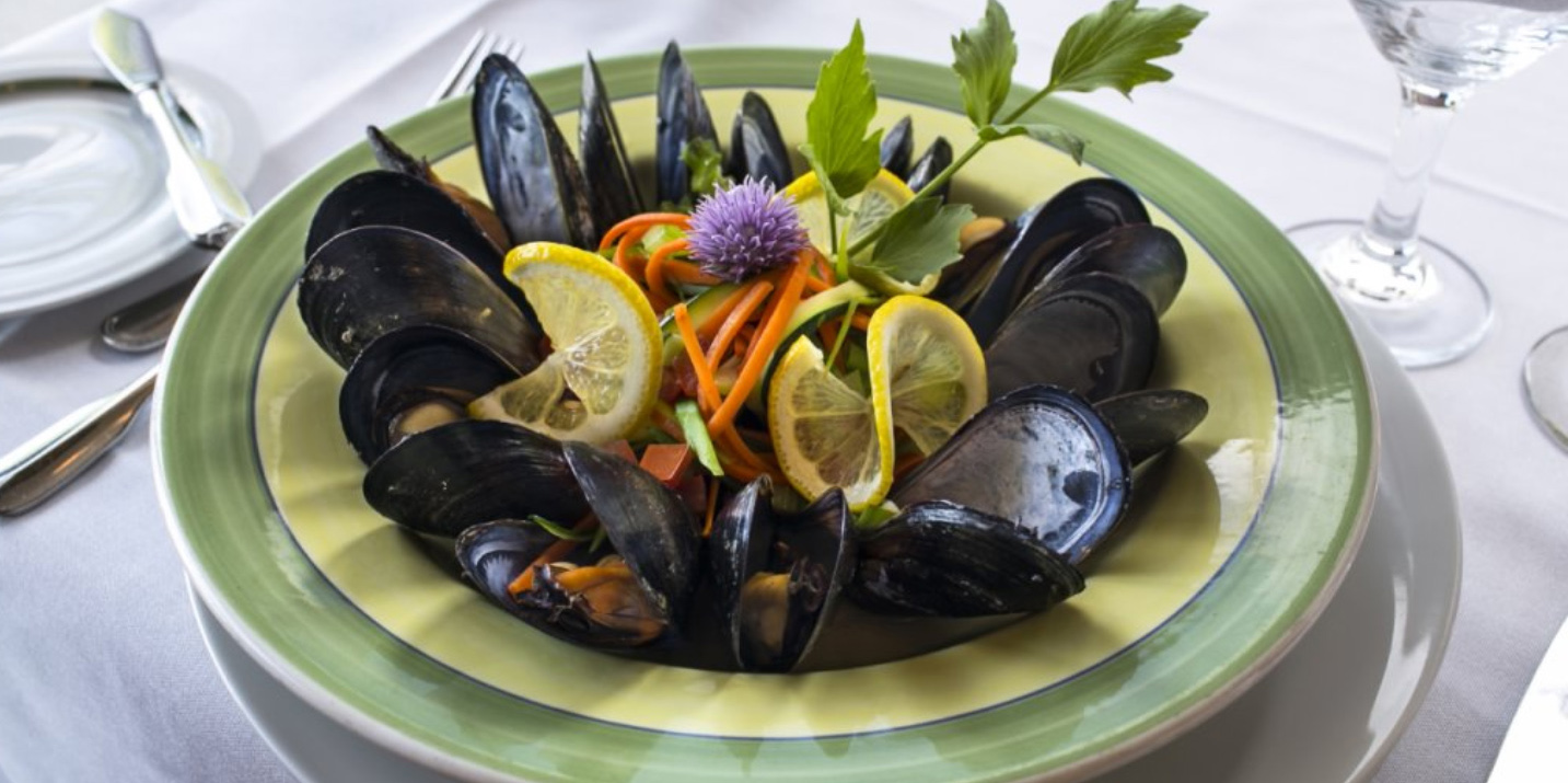 Dining in Campbell River Harbour Grill